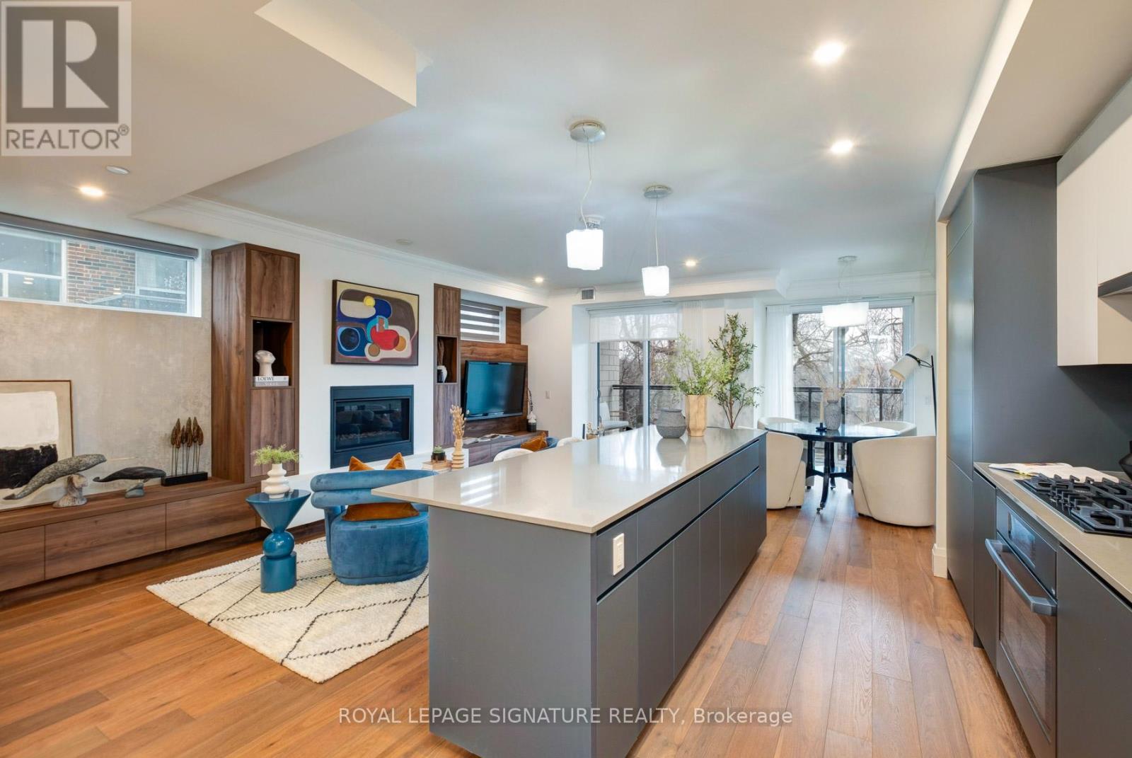 303 - 285 Avenue Road, Toronto, Ontario  M4V 2G8 - Photo 5 - C12981206