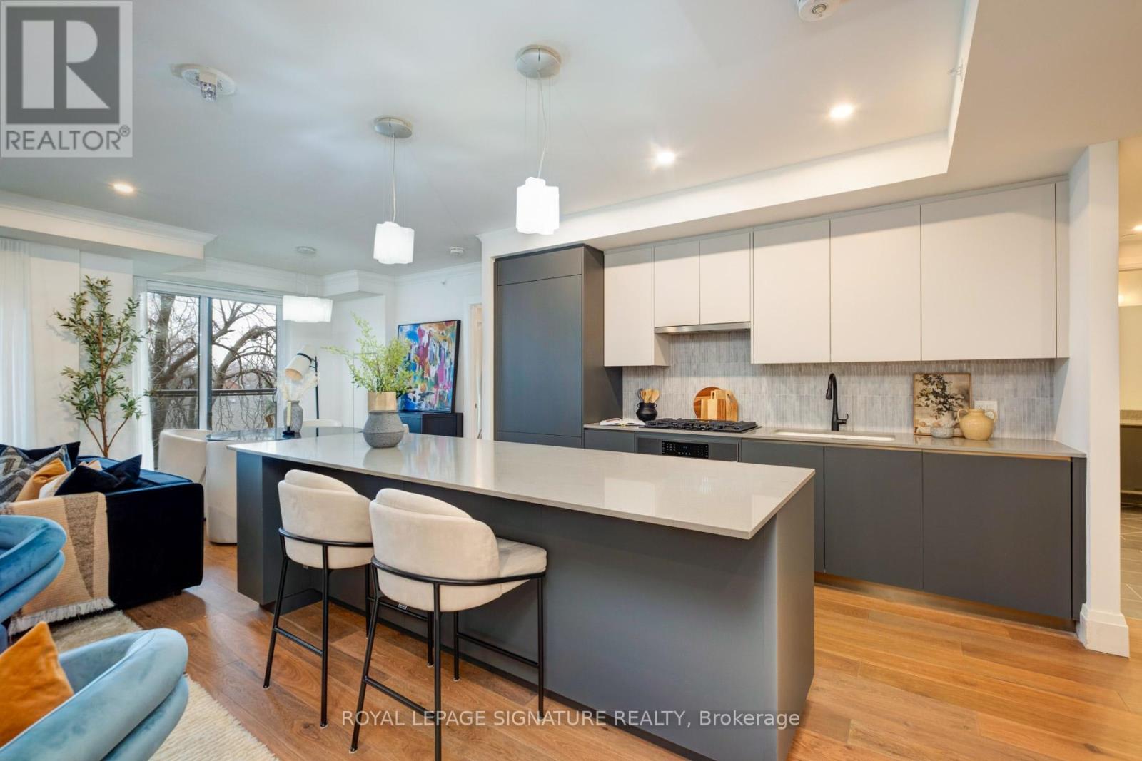 303 - 285 Avenue Road, Toronto, Ontario  M4V 2G8 - Photo 9 - C12981206