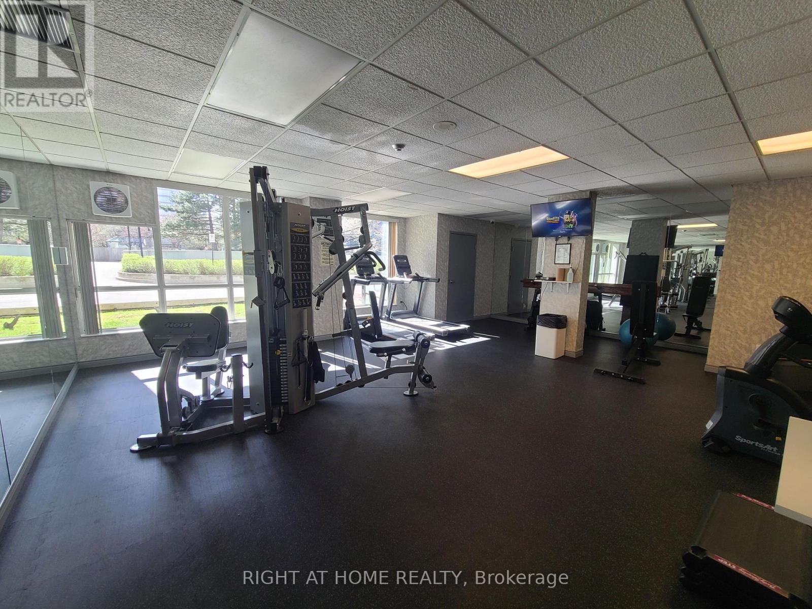 300 - 28 Pemberton Avenue, Toronto, Ontario  M2M 4L1 - Photo 14 - C13014874