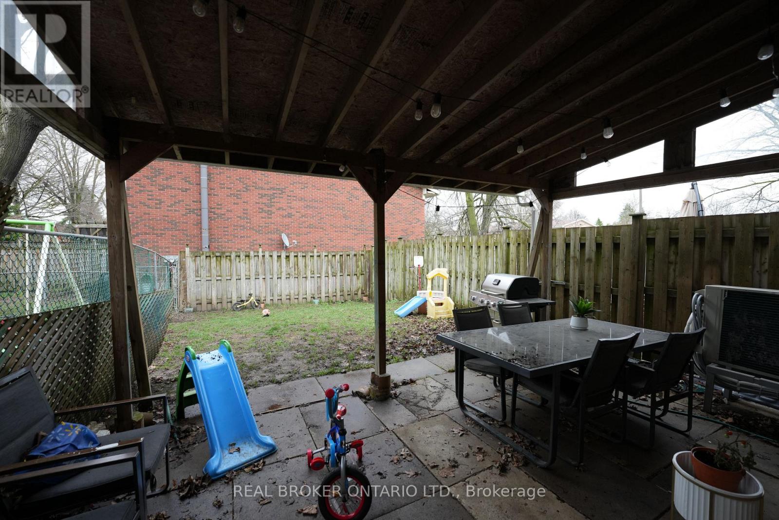 8 Ralgreen Crescent, Kitchener, Ontario  N2M 1T9 - Photo 24 - X12994936