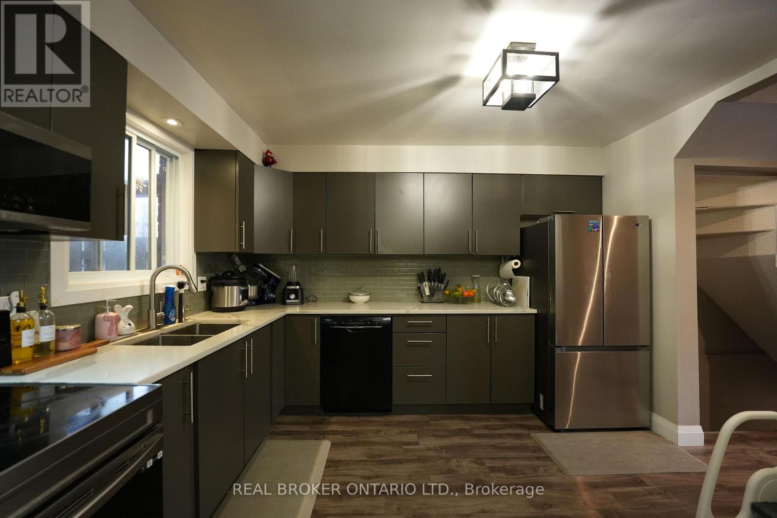 8 Ralgreen Crescent, Kitchener, Ontario  N2M 1T9 - Photo 7 - X12994936