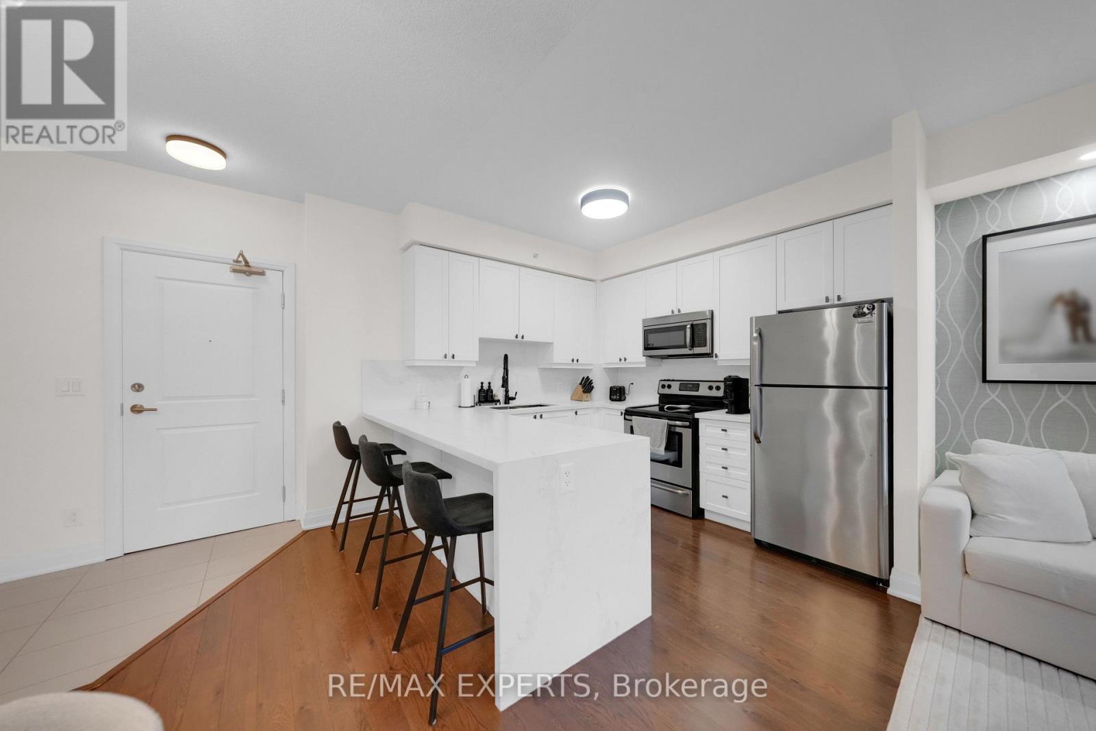 606 - 24 Woodstream Boulevard, Vaughan, Ontario  L4L 8C4 - Photo 4 - N13015196