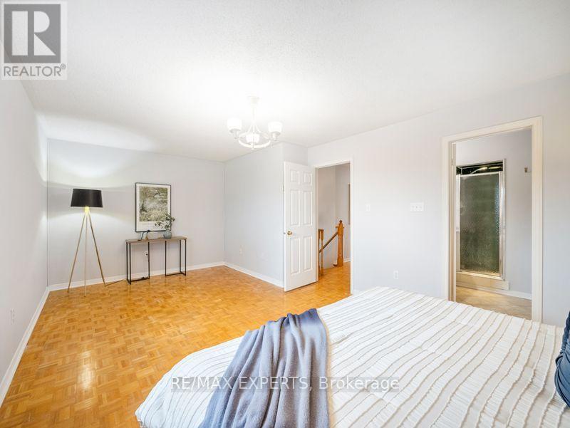 97 Pinedale Gate, Vaughan, Ontario  L4L 8X3 - Photo 15 - N13015216