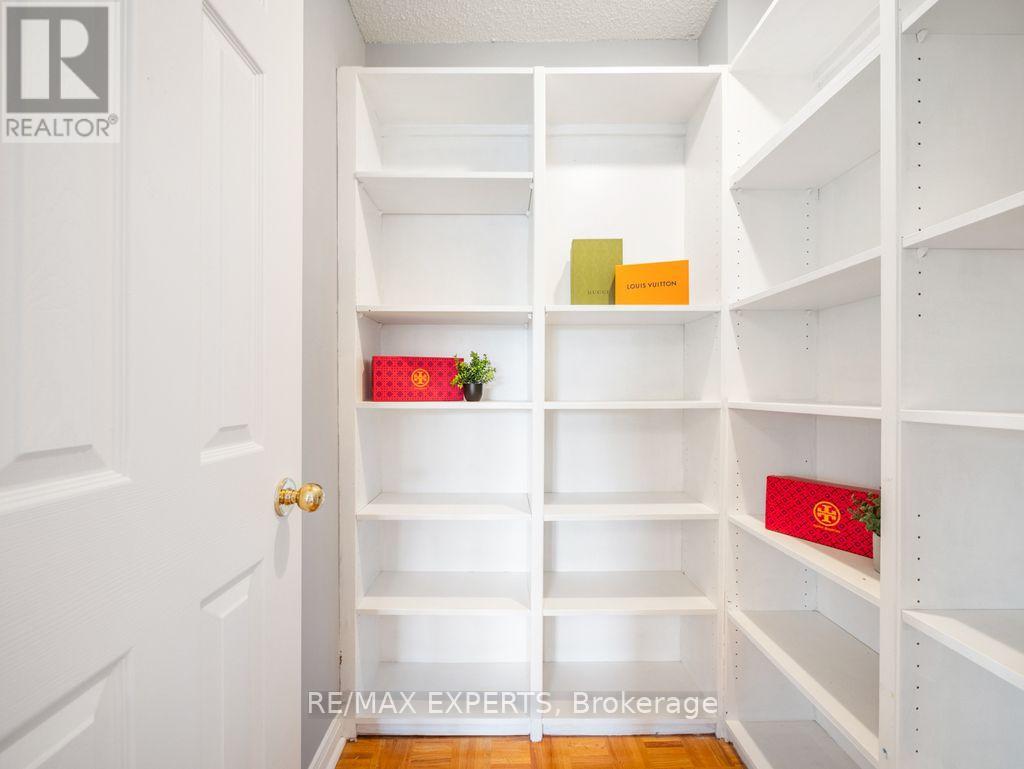 97 Pinedale Gate, Vaughan, Ontario  L4L 8X3 - Photo 19 - N13015216