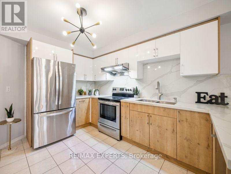 97 Pinedale Gate, Vaughan, Ontario  L4L 8X3 - Photo 6 - N13015216