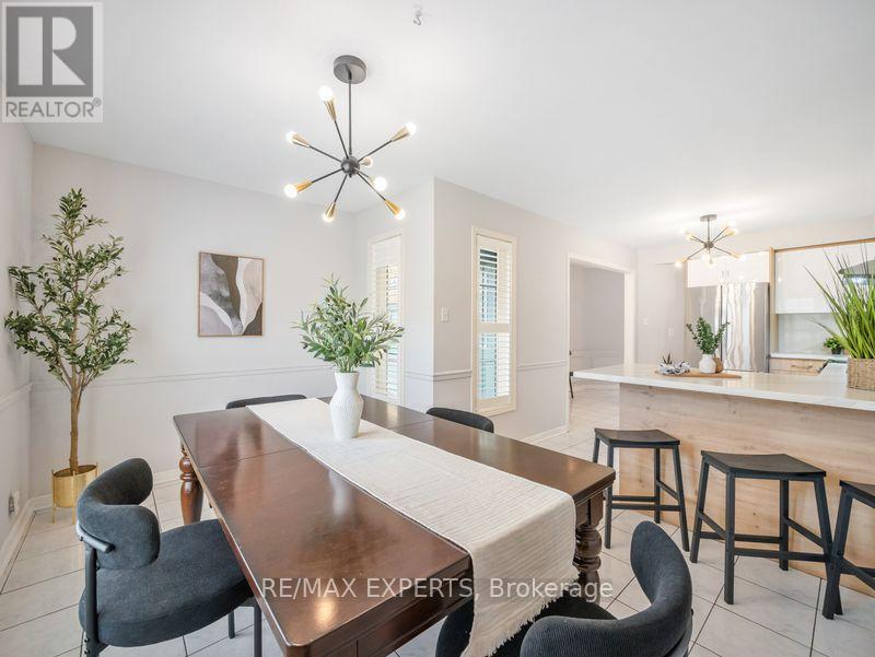 97 Pinedale Gate, Vaughan, Ontario  L4L 8X3 - Photo 9 - N13015216