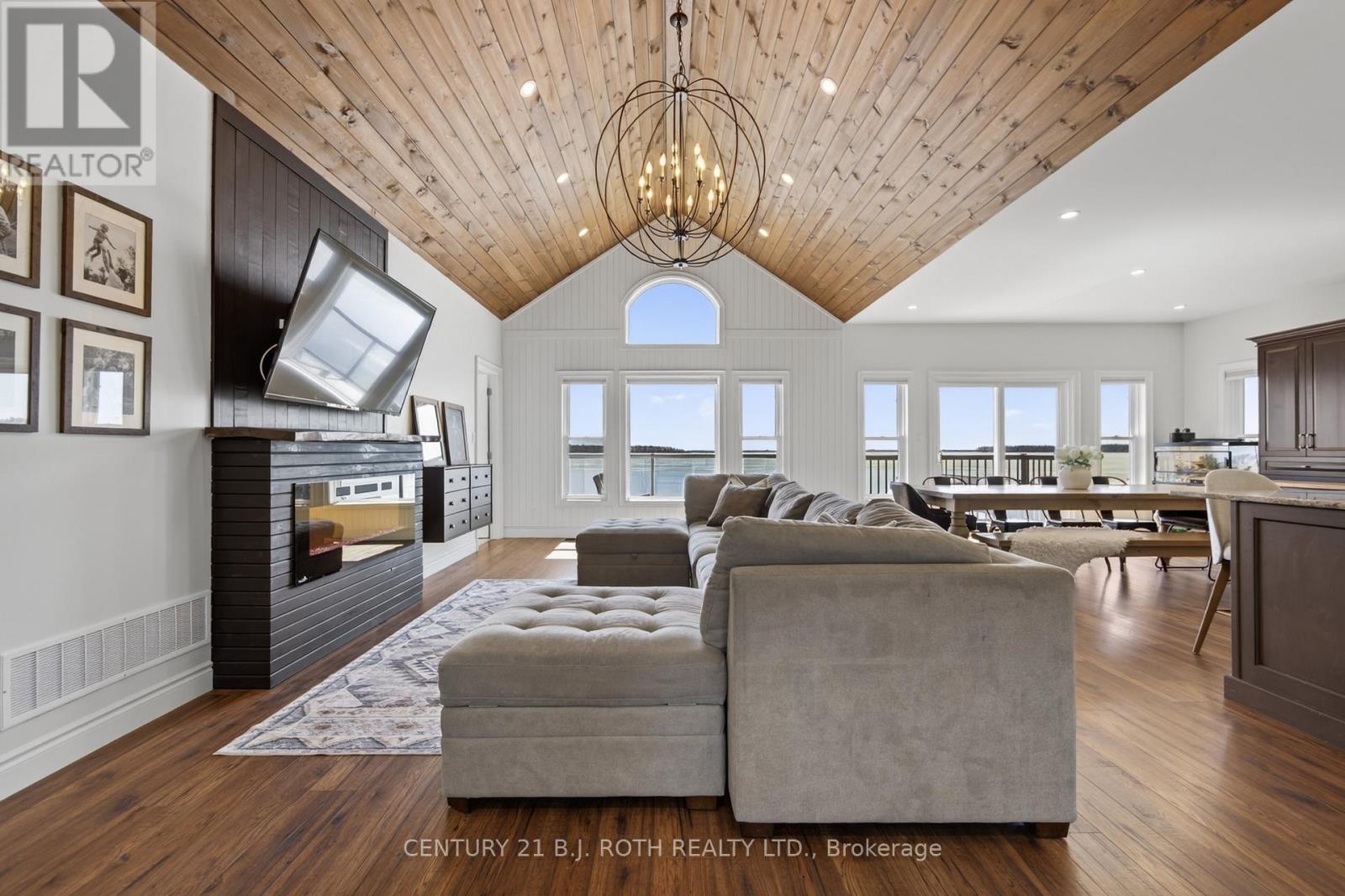 1931 Woods Bay Road, Severn, Ontario  L3V 0V7 - Photo 12 - S13015230