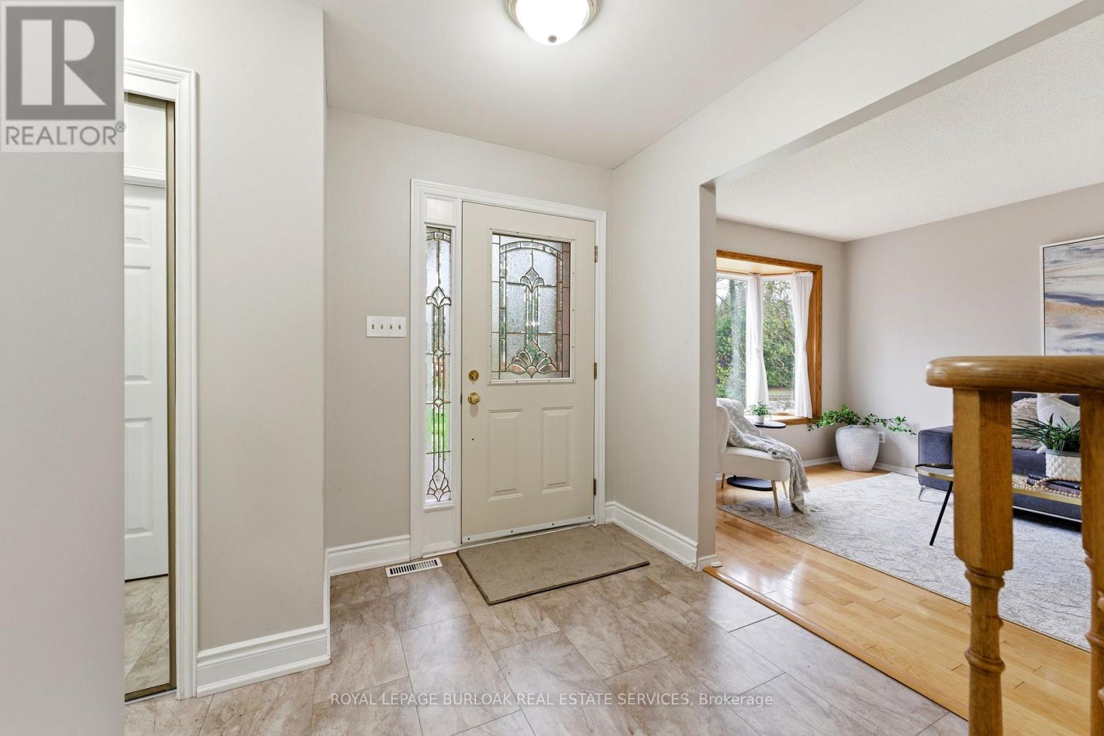 222 Riverview Street, Oakville, Ontario  L6L 5W3 - Photo 3 - W13015200