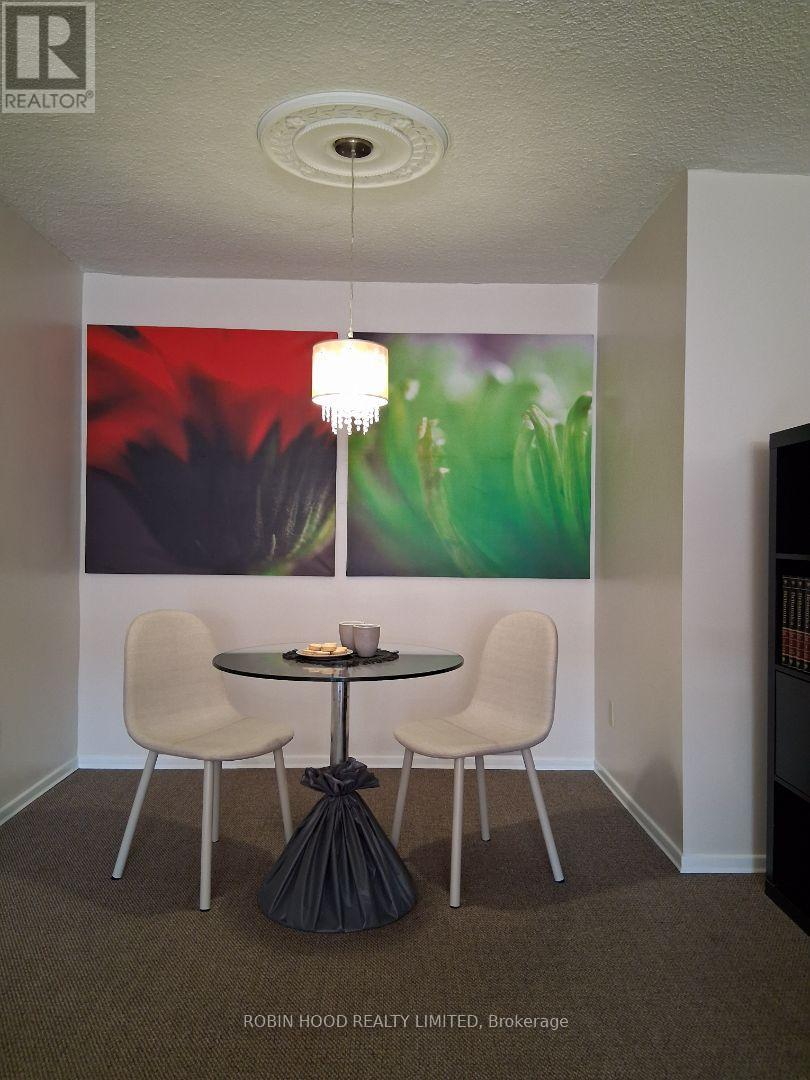 605 - 975 Warwick Court, Burlington, Ontario  L7T 3Z7 - Photo 2 - W13015210