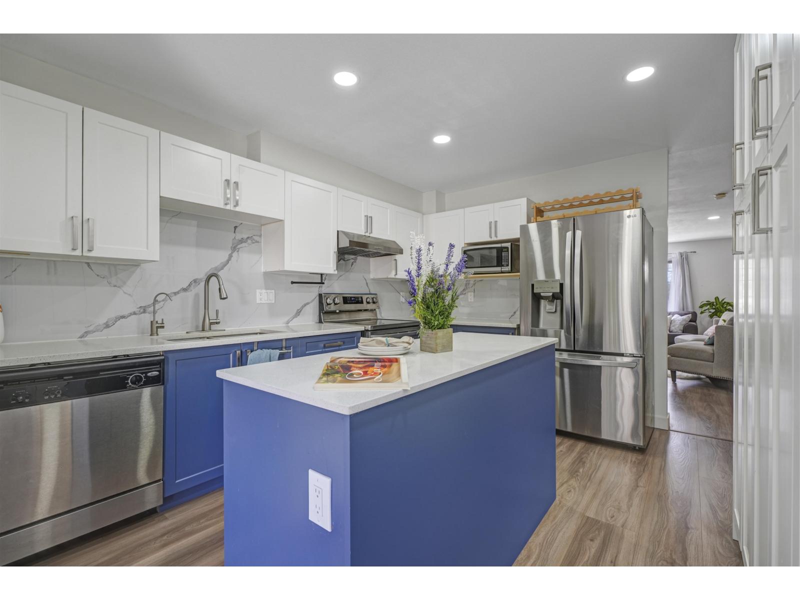 32 6533 121 Street, Surrey, British Columbia  V3W 1M5 - Photo 2 - R3112109