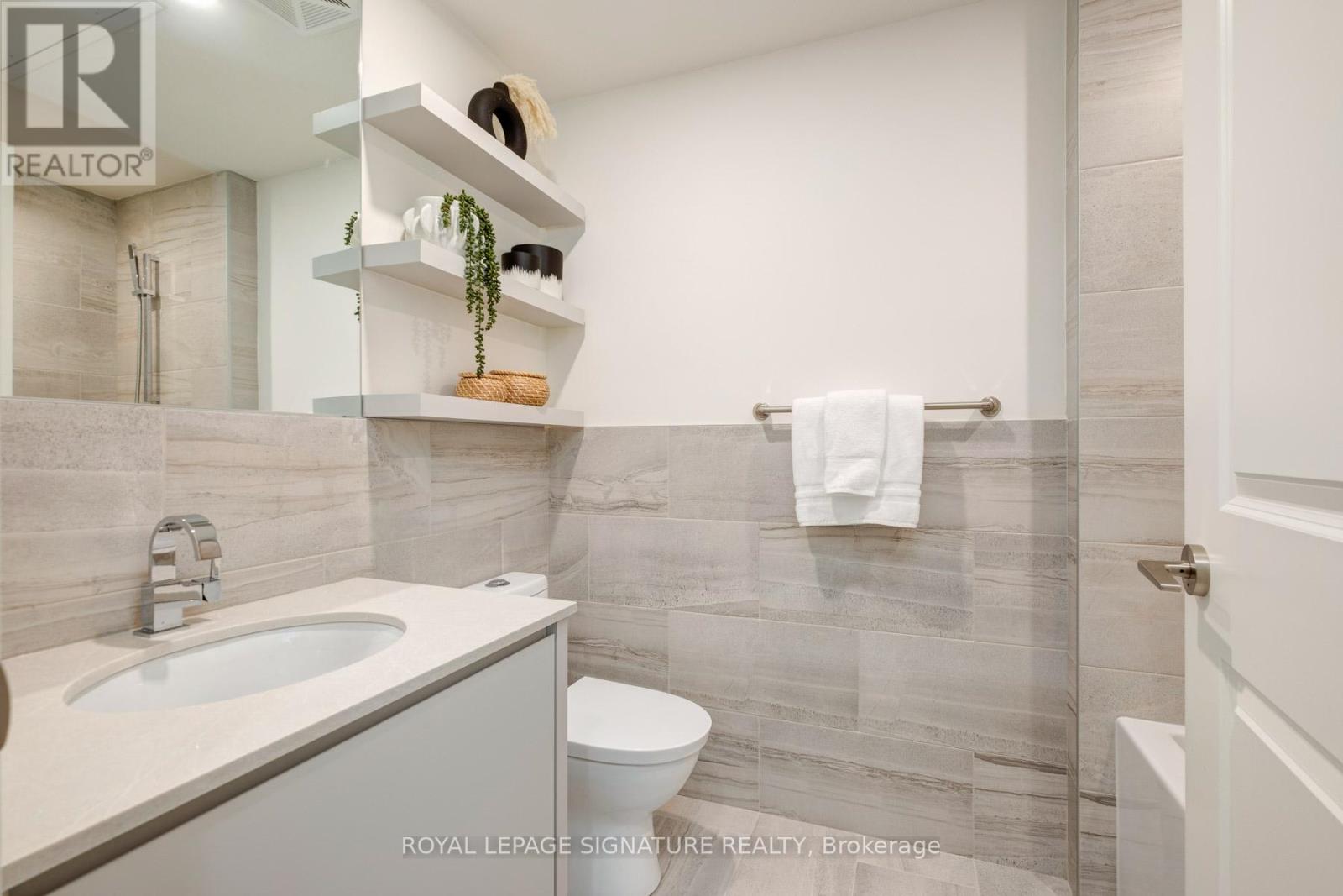 303 - 285 Avenue Road, Toronto, Ontario  M4V 2G8 - Photo 28 - C12981206