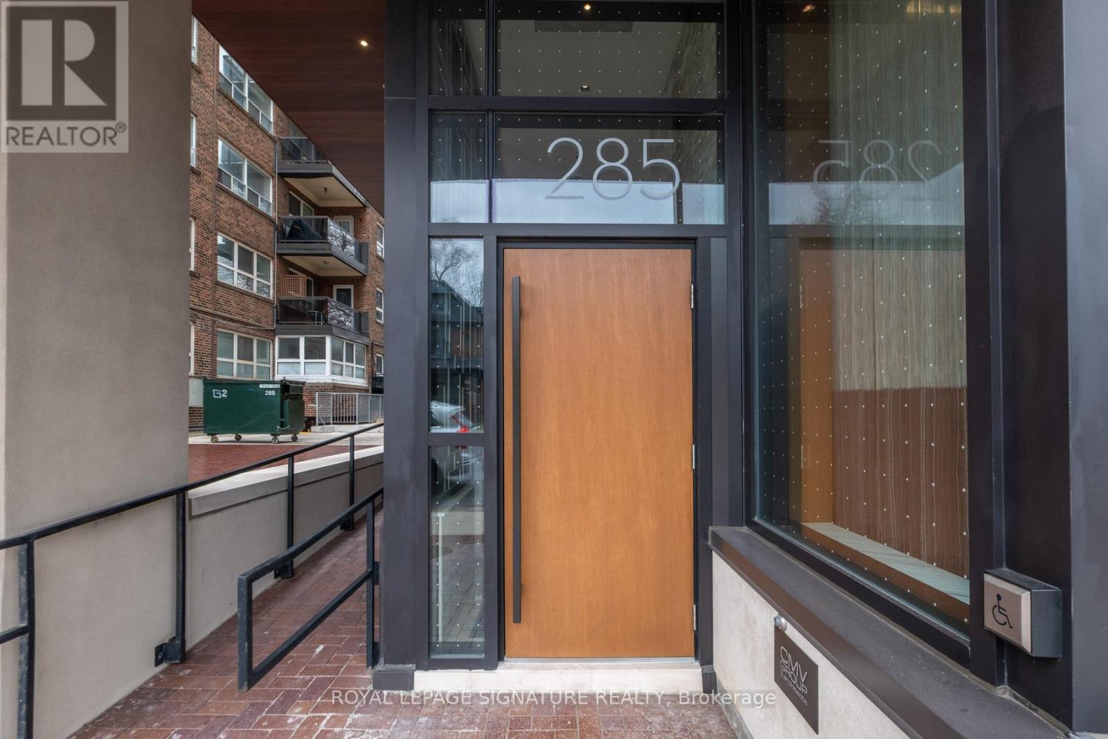 303 - 285 Avenue Road, Toronto, Ontario  M4V 2G8 - Photo 34 - C12981206