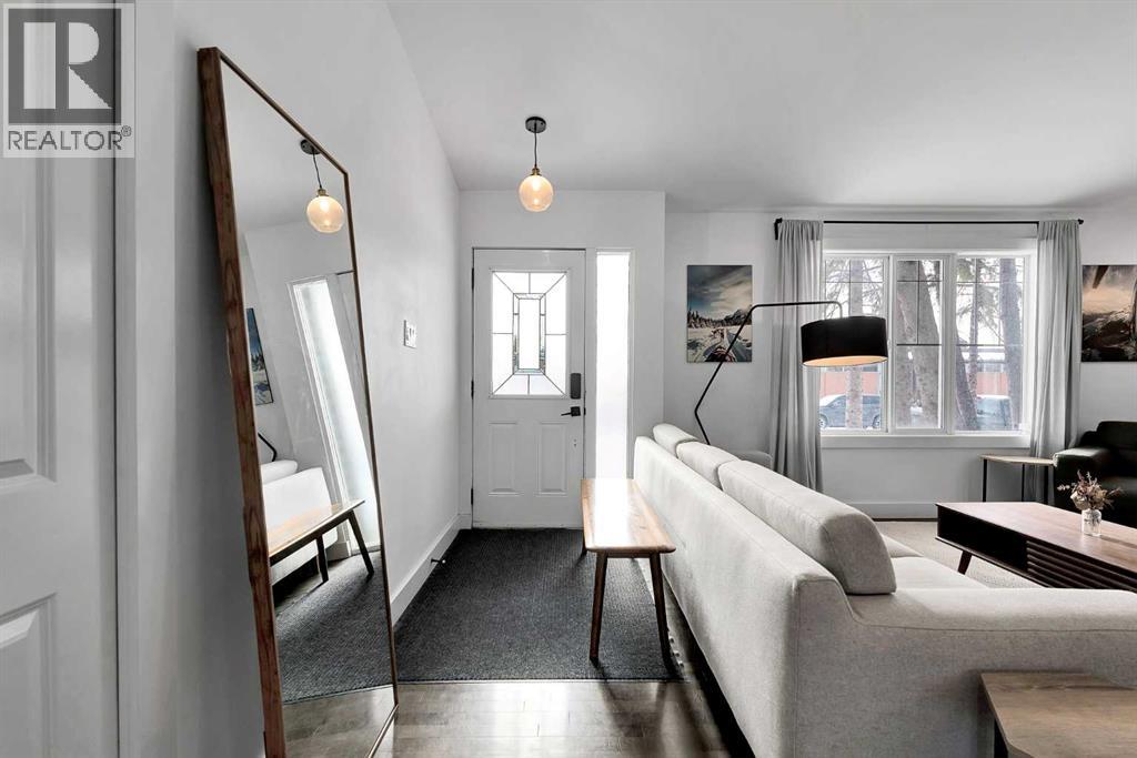 4115 Bowlen Street Nw, Calgary, Alberta  T2L 1P8 - Photo 4 - A2299313