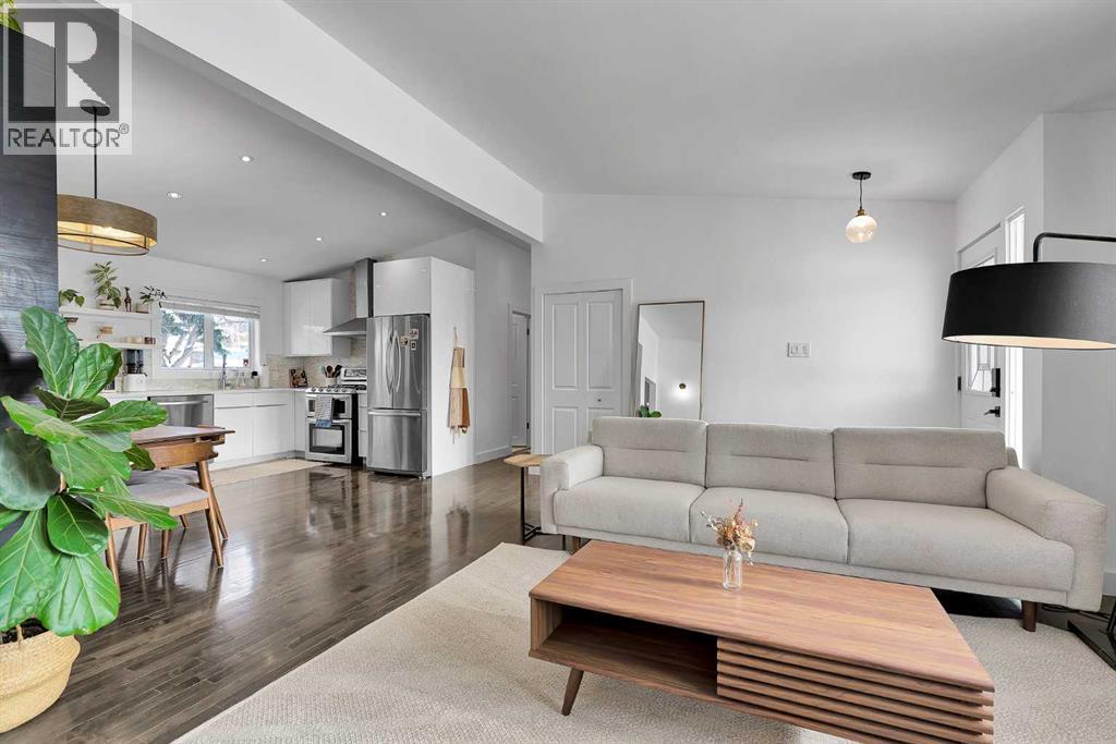 4115 Bowlen Street Nw, Calgary, Alberta  T2L 1P8 - Photo 9 - A2299313