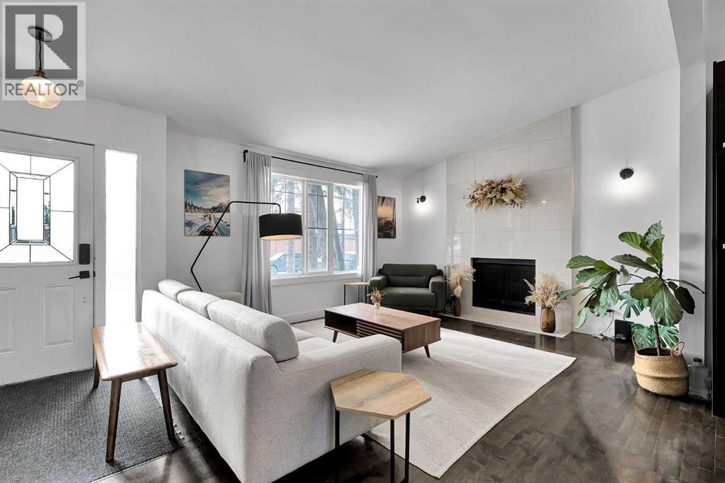 4115 Bowlen Street Nw, Calgary, Alberta  T2L 1P8 - Photo 5 - A2299313