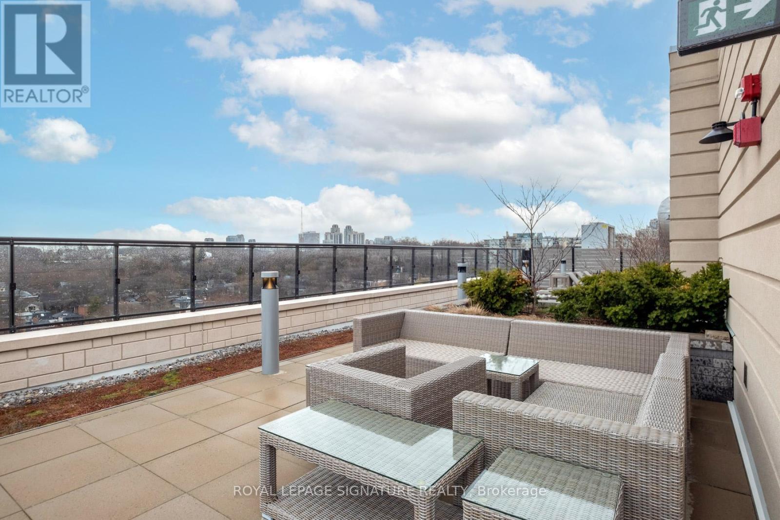 303 - 285 Avenue Road, Toronto, Ontario  M4V 2G8 - Photo 45 - C12981206