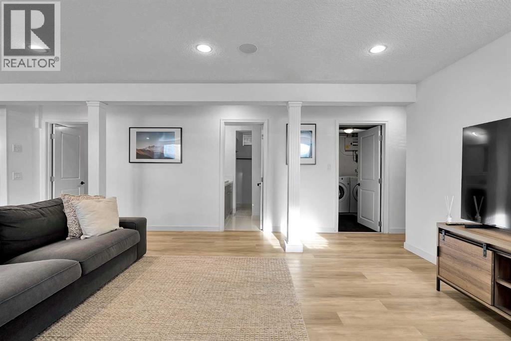 4115 Bowlen Street Nw, Calgary, Alberta  T2L 1P8 - Photo 33 - A2299313