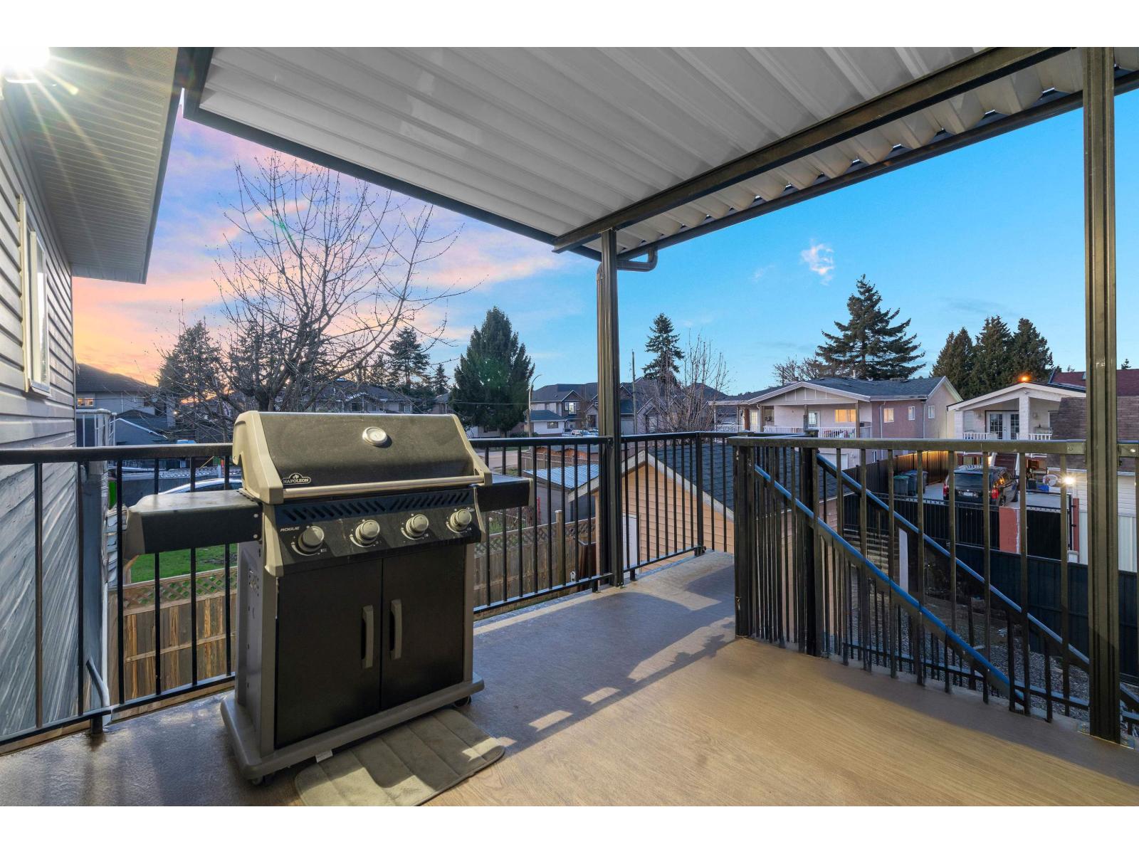 13469 80 Avenue, Surrey, British Columbia  V3W 3C2 - Photo 3 - R3112803