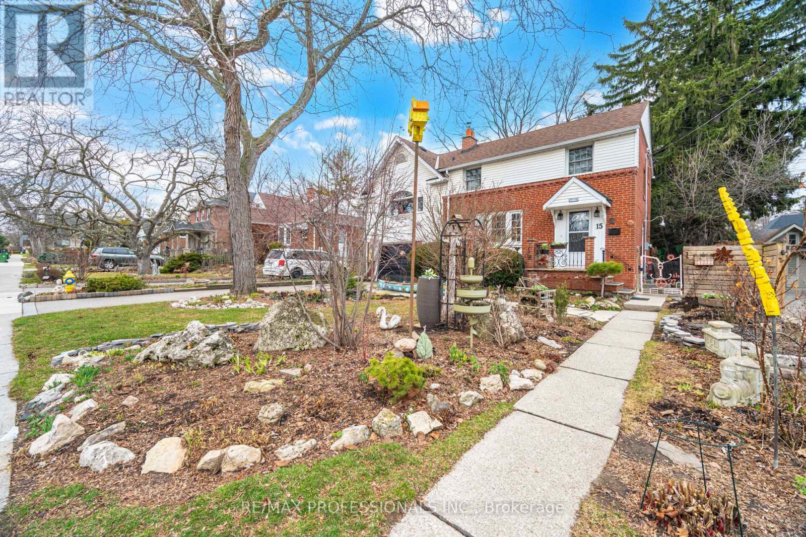 15 Twenty-Seventh Street, Toronto, Ontario  M8W 2X2 - Photo 2 - W12962196