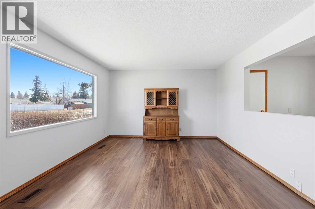 4314 54 Avenue, Olds, Alberta  T4H 1B6 - Photo 5 - A2285037