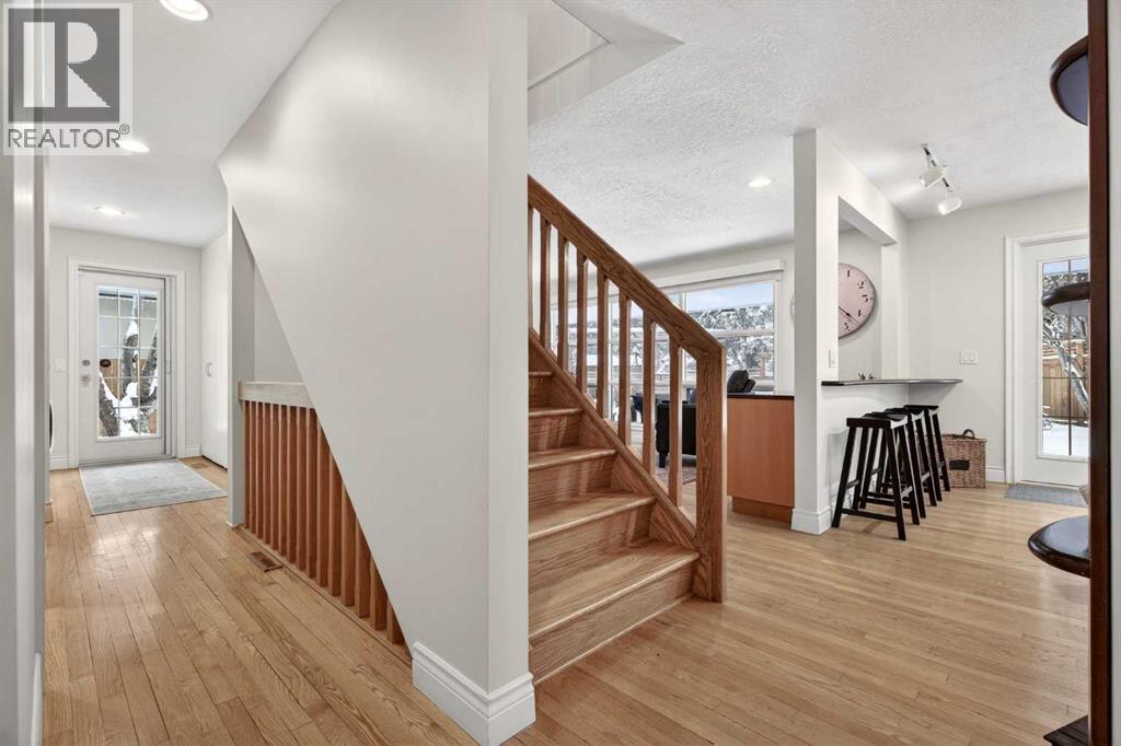 6913 Leaside Drive Sw, Calgary, Alberta  T3E 6H6 - Photo 24 - A2286625