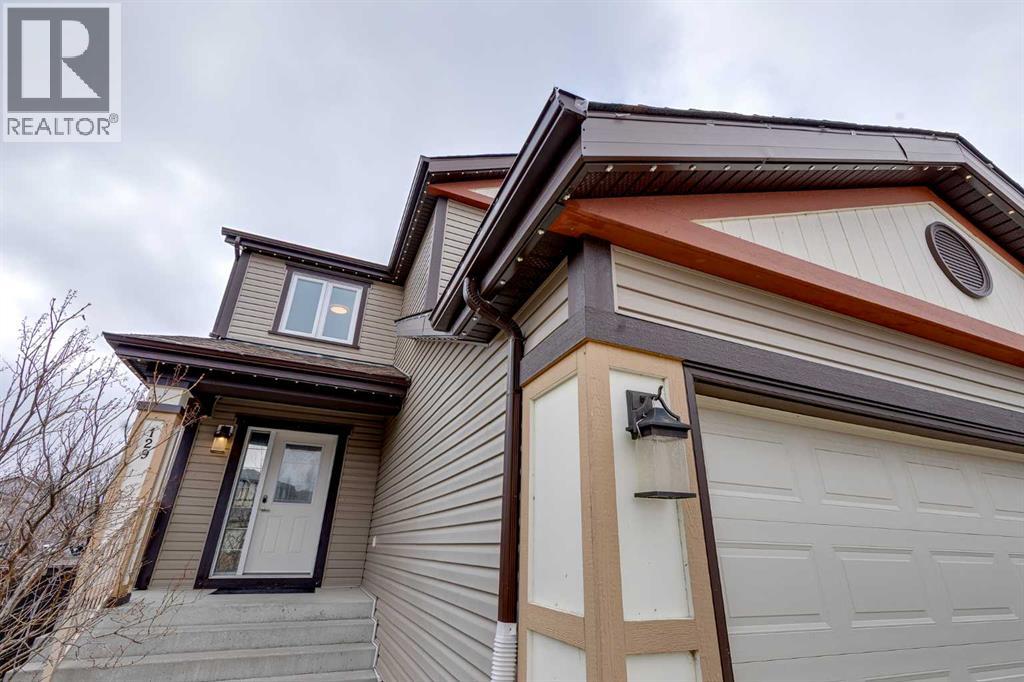 129 Sagewood Landing Sw, Airdrie, Alberta  T4B 3N4 - Photo 2 - A2302771
