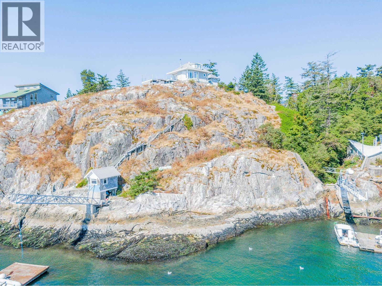 55 Passage Island, West Vancouver, British Columbia  V7W 1V7 - Photo 17 - R3113037