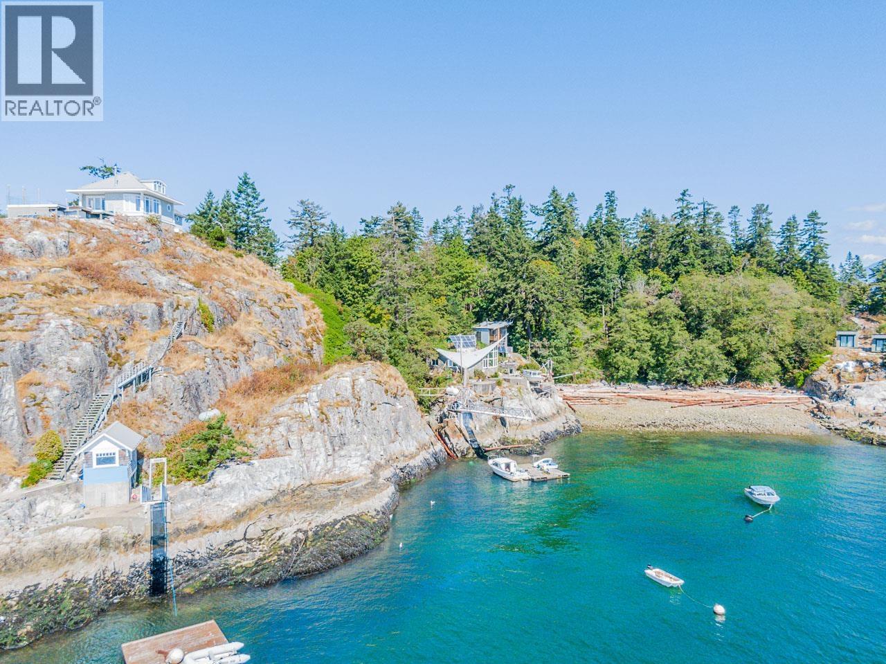 55 Passage Island, West Vancouver, British Columbia  V7W 1V7 - Photo 6 - R3113037