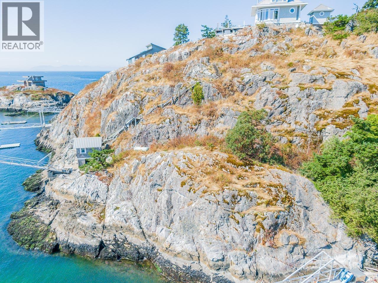 55 Passage Island, West Vancouver, British Columbia  V7W 1V7 - Photo 7 - R3113037