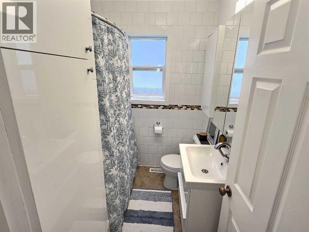 5213 55 Avenue, Ponoka, Alberta  T4J 1G9 - Photo 18 - A2294423