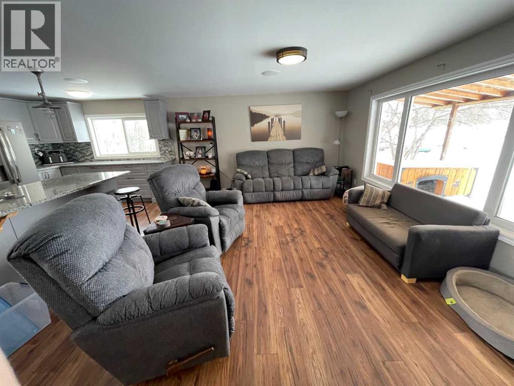 501 23 Street, Didsbury, Alberta  T0M 0W0 - Photo 3 - A2301701