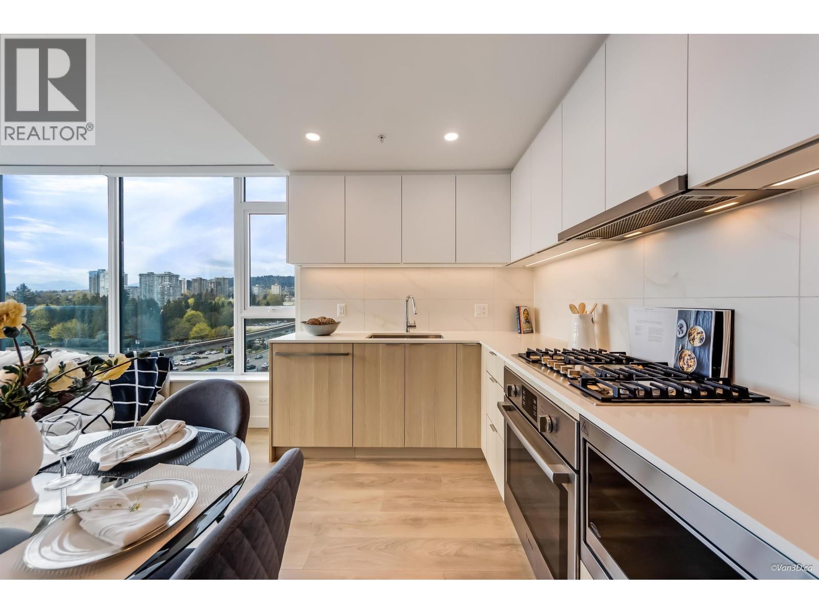 809 318 Alderson Avenue, Coquitlam, British Columbia  V3K 0J1 - Photo 4 - R3104756