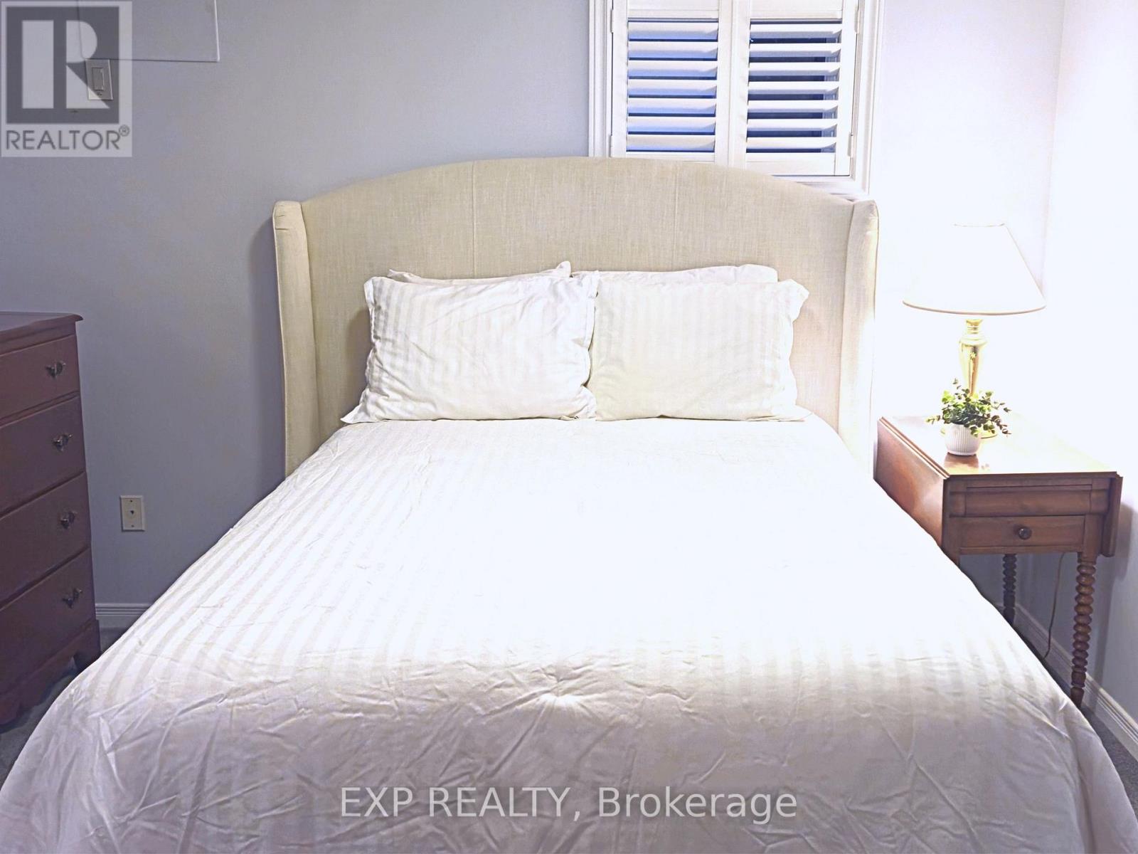 209 Nottingham Drive, Oakville, Ontario  L6H 4H7 - Photo 41 - W12811466