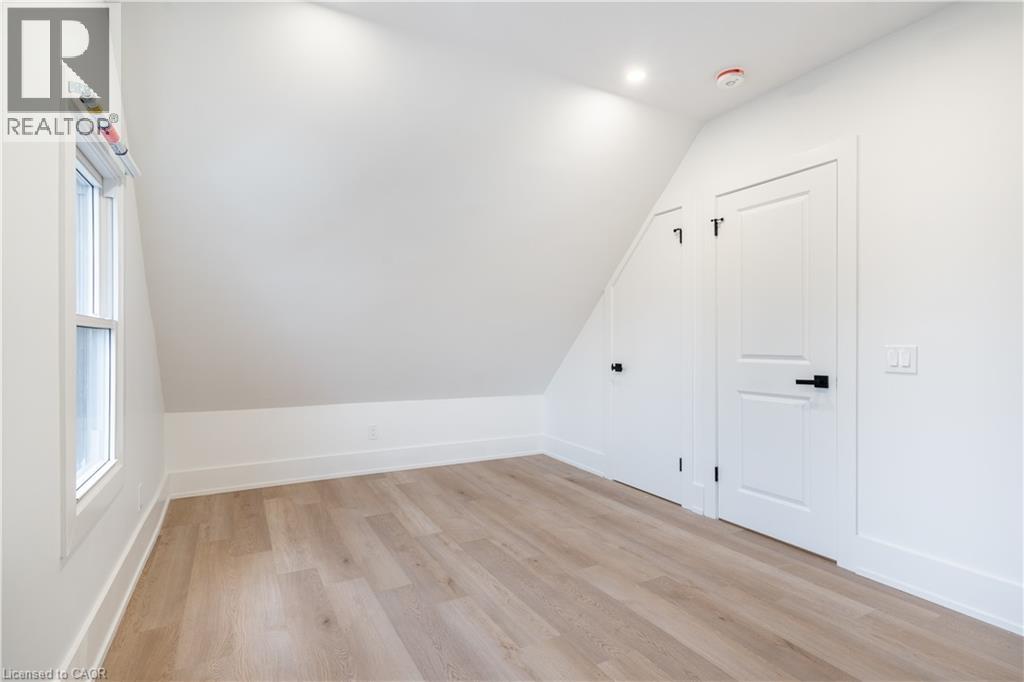 204 Balsam Avenue S, Hamilton, Ontario  L8M 3B8 - Photo 32 - 40816324