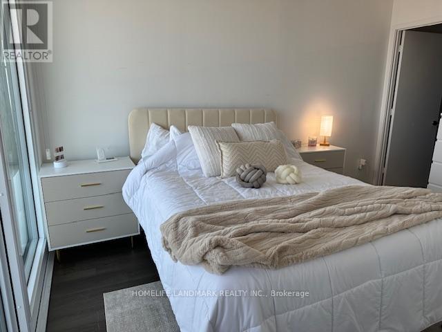 5410 - 3900 Confederation Parkway, Mississauga, Ontario  L5B 0M3 - Photo 5 - W13014792