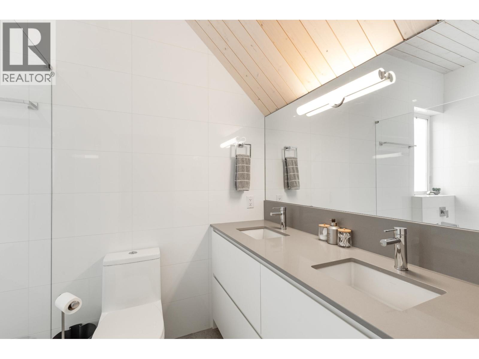 9111 Riverside Drive, Whistler, British Columbia  V0N 1B9 - Photo 19 - R3113031