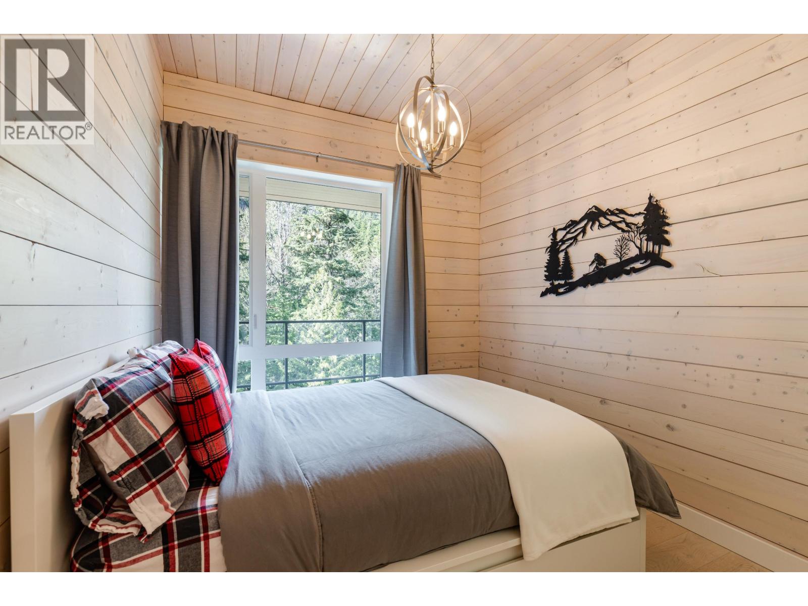 9111 Riverside Drive, Whistler, British Columbia  V0N 1B9 - Photo 23 - R3113031