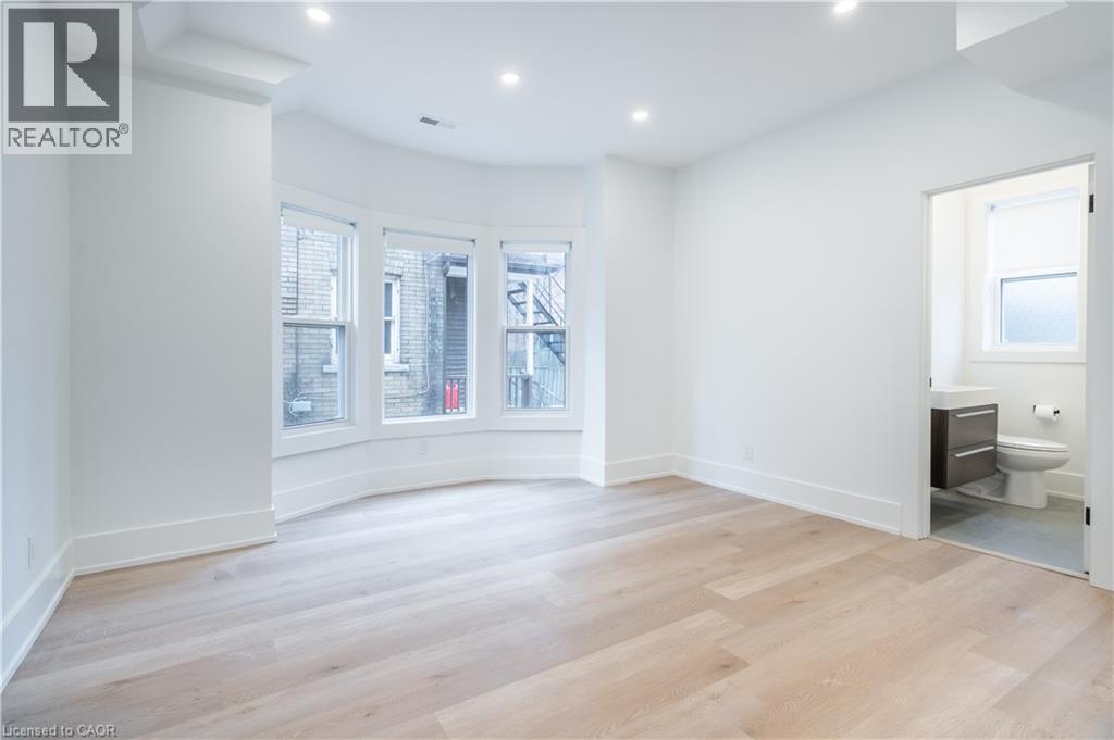 204 Balsam Avenue S, Hamilton, Ontario  L8M 3B8 - Photo 12 - 40815453