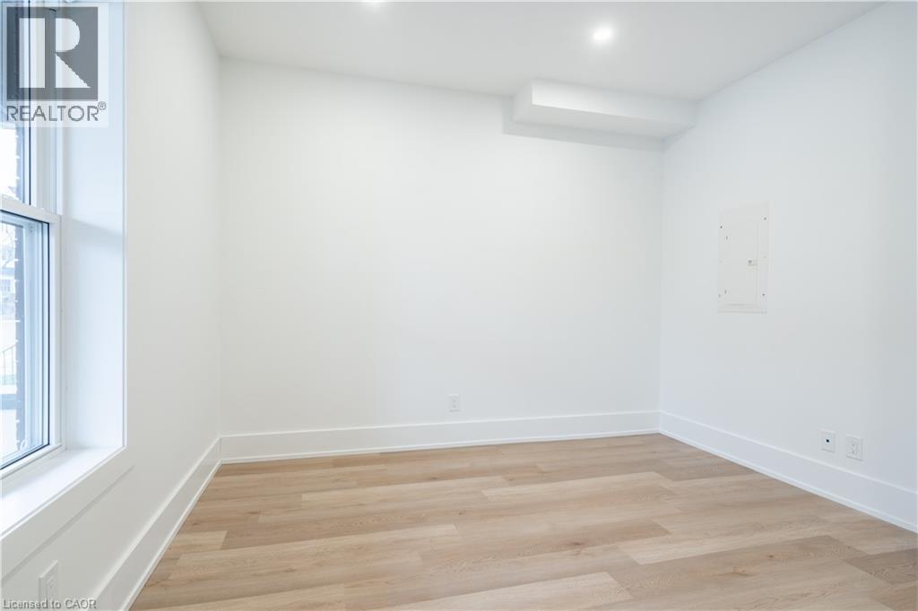 204 Balsam Avenue S, Hamilton, Ontario  L8M 3B8 - Photo 15 - 40815453