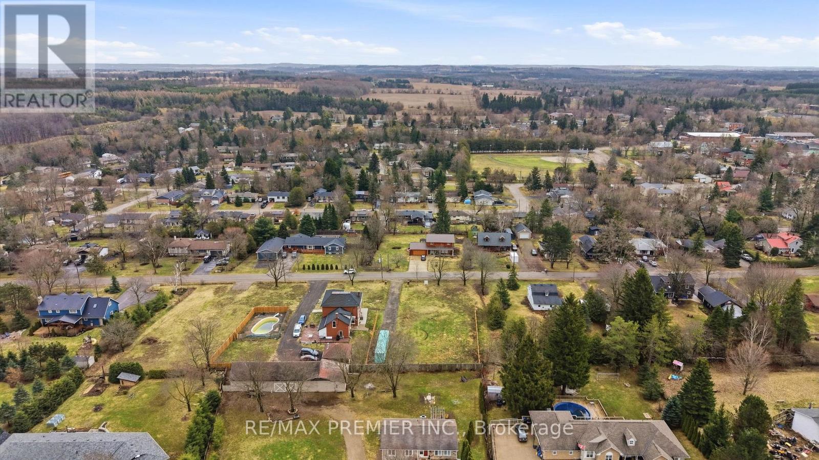 10 Orangeville Street, Erin, Ontario  N0B 1Z0 - Photo 2 - X13013372