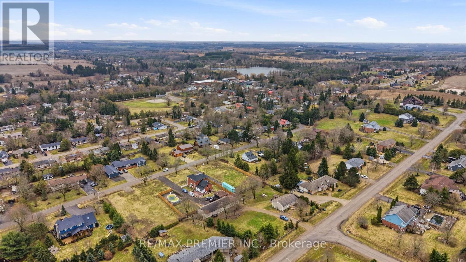 10 Orangeville Street, Erin, Ontario  N0B 1Z0 - Photo 4 - X13013372