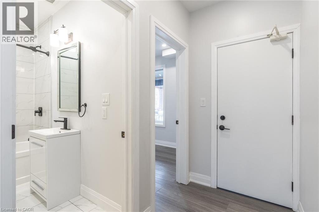 536 Cannon Street E, Hamilton, Ontario  L8L 2E9 - Photo 3 - 40813527