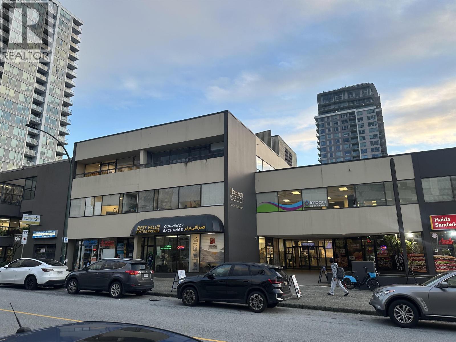 301 123 E 15TH STREET, North Vancouver, British Columbia