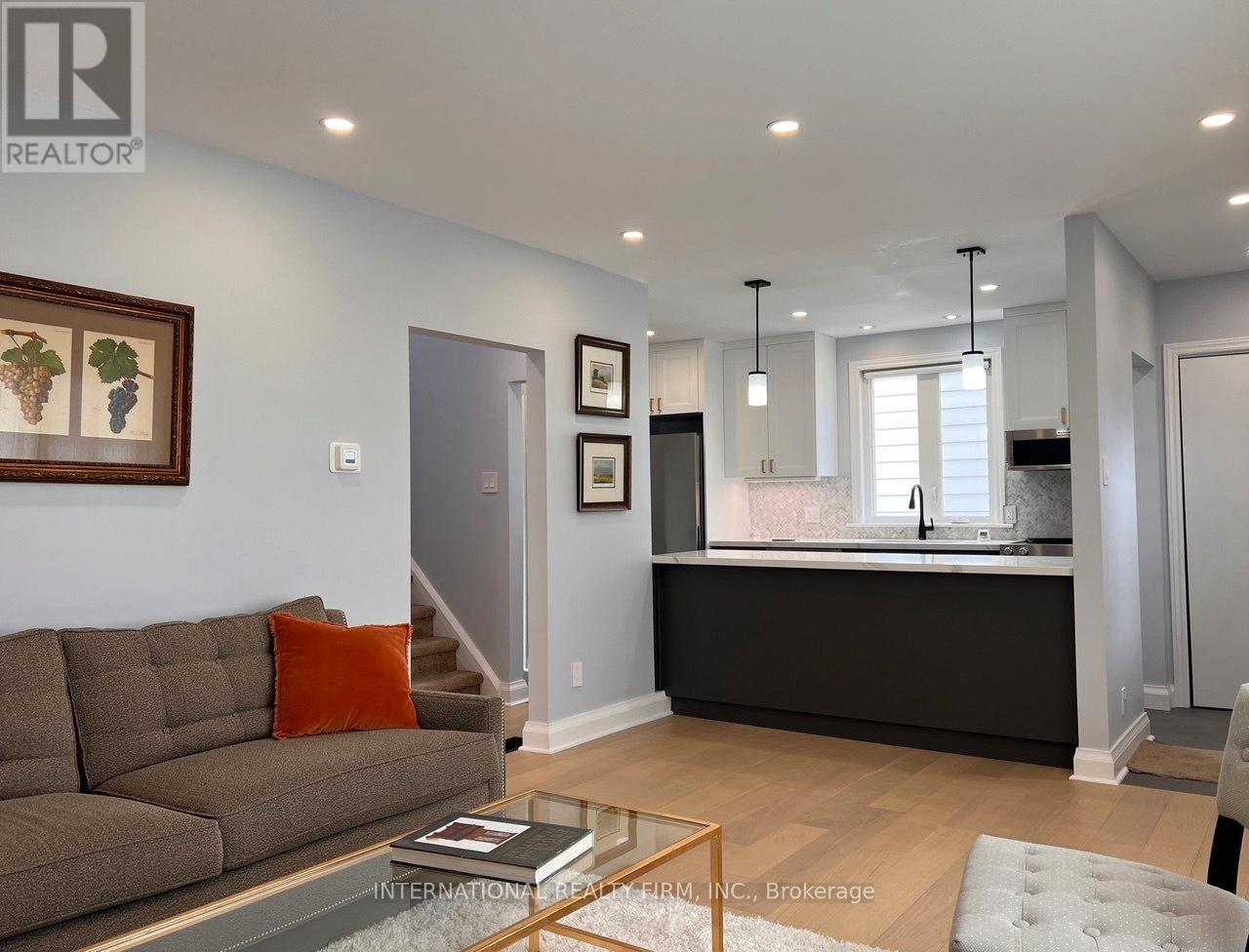 9 Admiral Road, St. Catharines, Ontario  L2P 1G4 - Photo 5 - X13015256