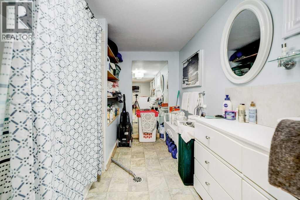 379n 300 E, Raymond, Alberta  T0K 2S0 - Photo 34 - A2302747