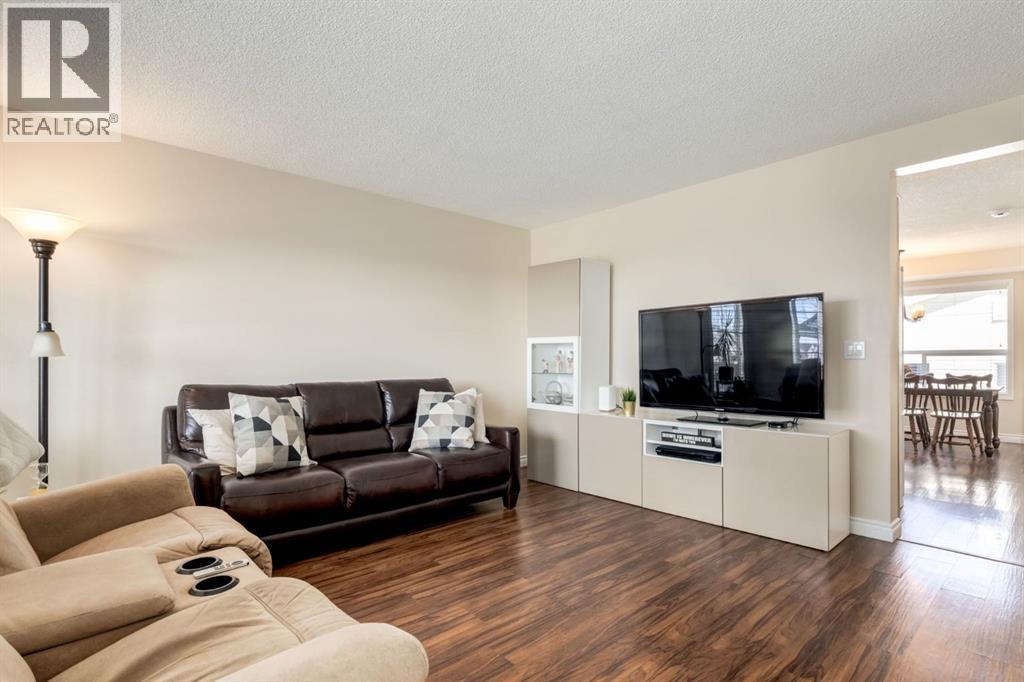 34 Arbour Crest Circle Nw, Calgary, Alberta  T3G 4H1 - Photo 5 - A2302131