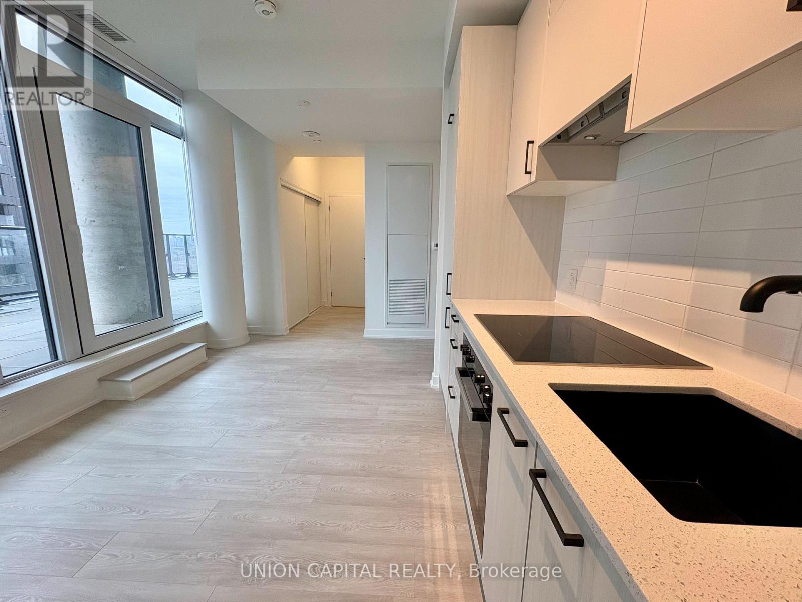 2805 - 1 Quarrington Lane, Toronto, Ontario  M3C 0S4 - Photo 9 - C12963602