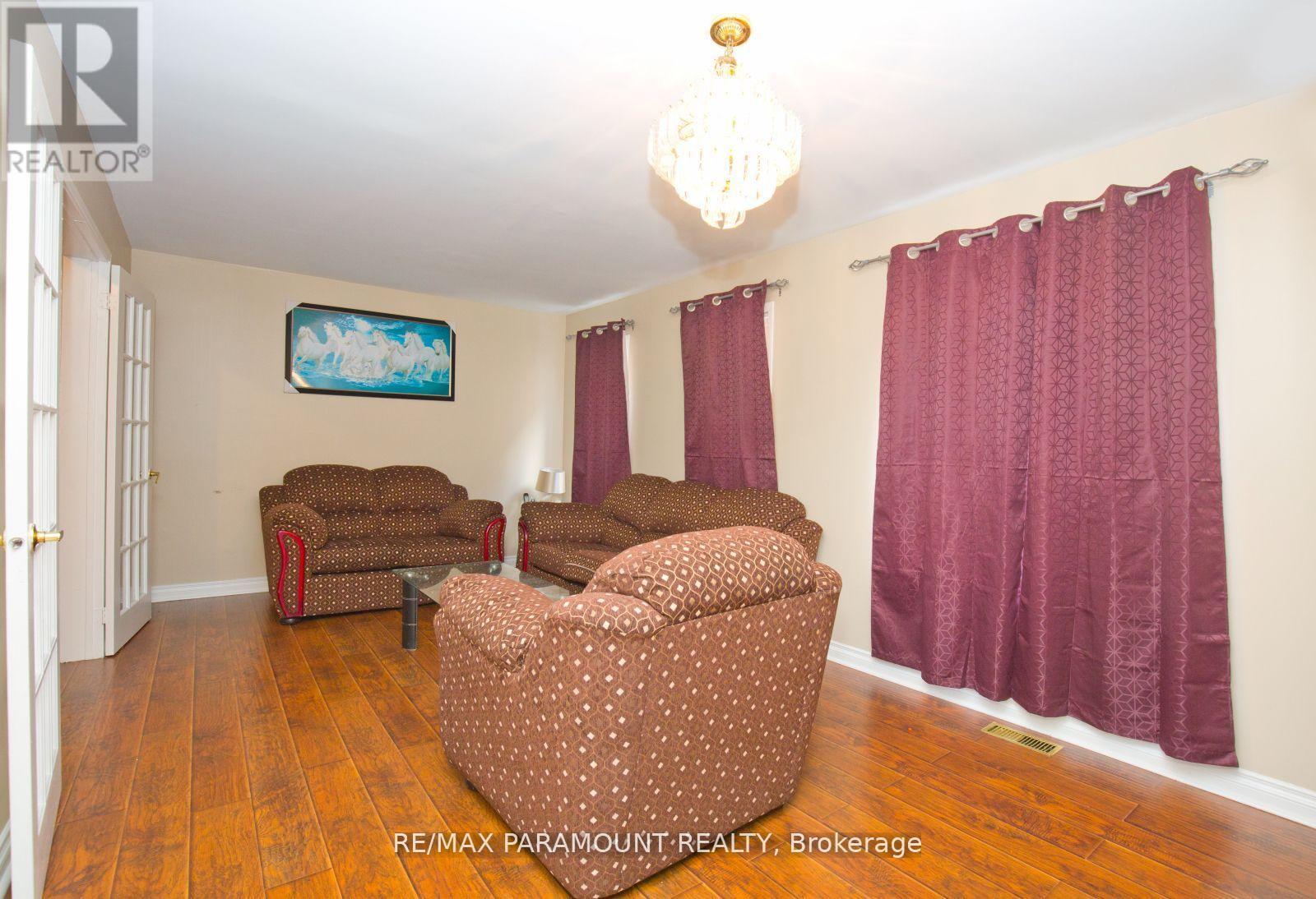 Upper - 29 Muirland Crescent, Brampton, Ontario  L6X 4P4 - Photo 7 - W13015140
