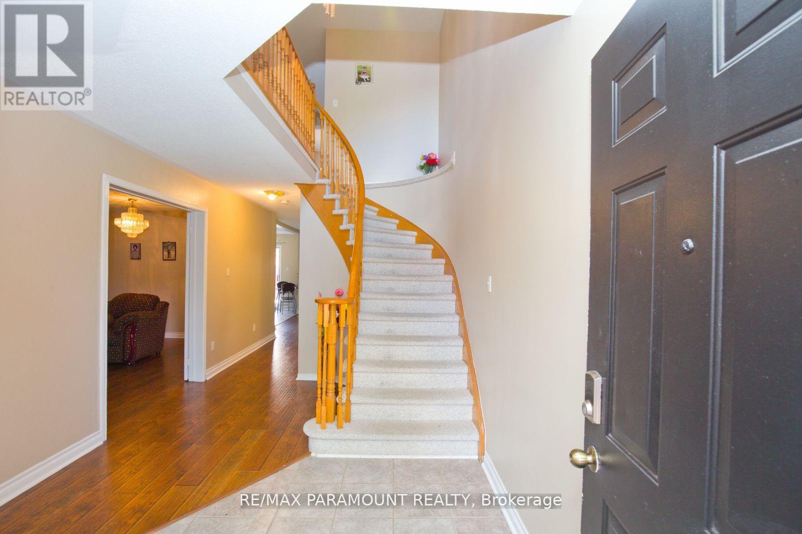 Upper - 29 Muirland Crescent, Brampton, Ontario  L6X 4P4 - Photo 3 - W13015140