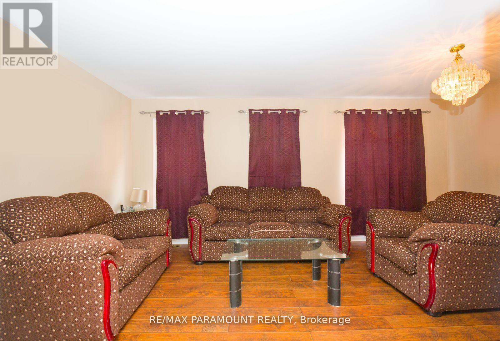 Upper - 29 Muirland Crescent, Brampton, Ontario  L6X 4P4 - Photo 5 - W13015140